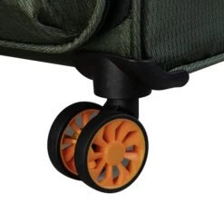IT Luggage Lykke - Large (Rifle Green) -Travel Bag Store 32607 HK12 2644E08RiflegreenSSWheel bf74c9ce 8596 4a94 9270 b5793b459f7f