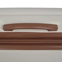 IT Luggage Cushion Lux - Cabin (Cream) -Travel Bag Store 32622 HK16 1646A08CreamSSHandle ff9ae560 f7ba 4bc3 b9c8 071b1b3d620e