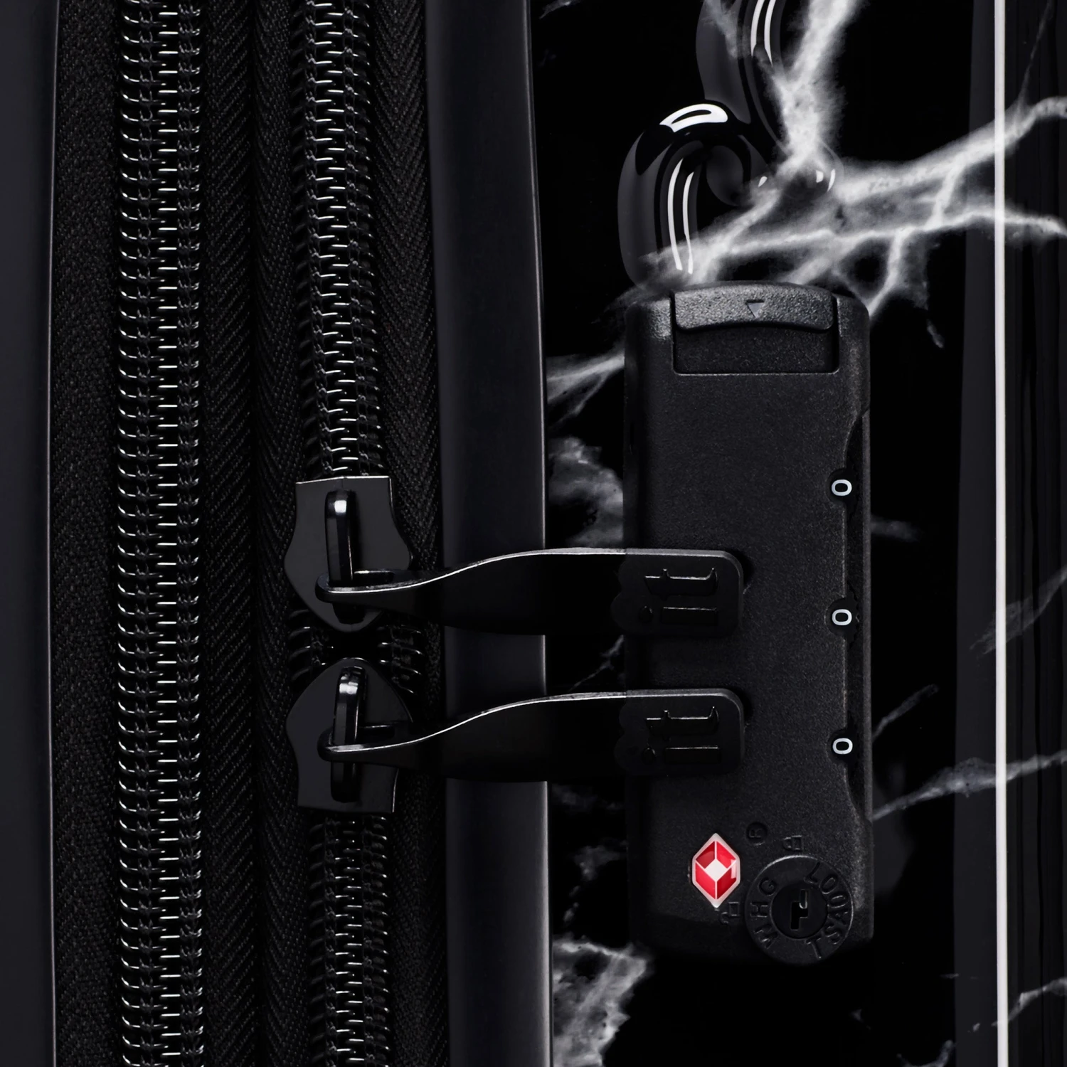 IT Luggage Candy Calavera - 4pc Set (Black Marble) 14 IT Luggage Candy Calavera - 4pc Set (Black Marble) - Image 12