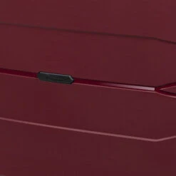 IT Luggage Momentous - Cabin (German Red) 15 IT Luggage Momentous - Cabin (German Red) -Travel Bag Store Momentous Red Close up d08a8de2 887c 4265 bd01 015f8c9826f5